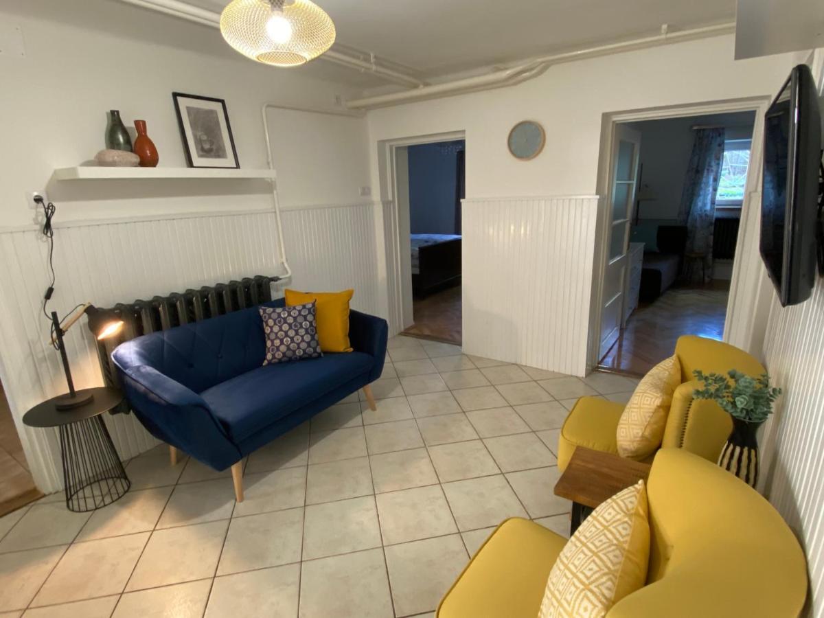 Souterrain Apartment *